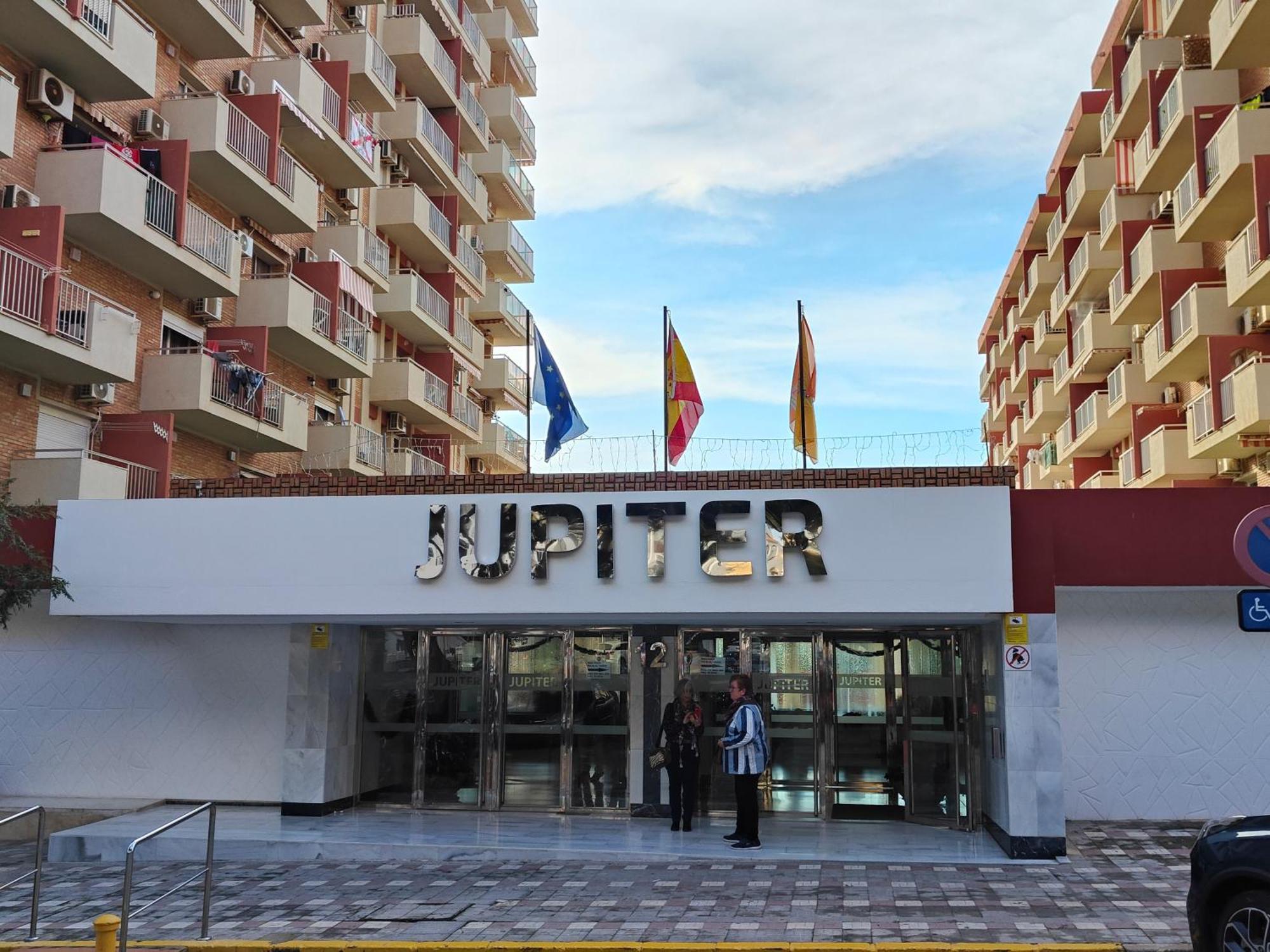 בנאלמדנה Jupiter Apartment Sea, Pools View מראה חיצוני תמונה